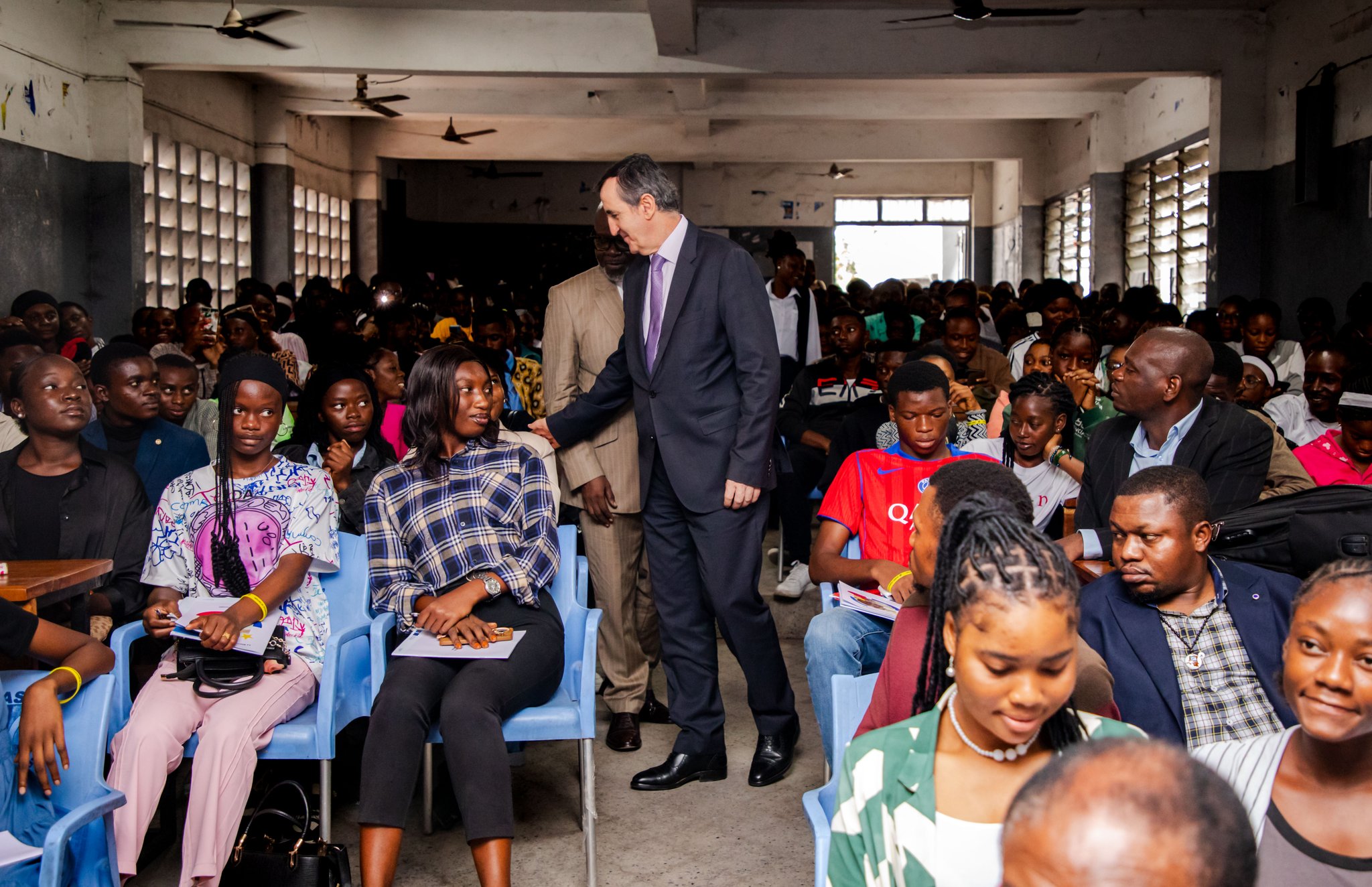 L’Ambassadeur de l’Union européenne échange avec les étudiants de l’UNISIC sur les opportunités offertes à la jeunesse congolaise via le programme Erasmus+